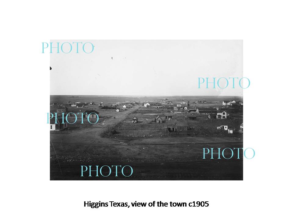 OLD LARGE HISTORIC PHOTO OF HIGGINS TEXAS, VIEW OF THE TOWN c1905 1