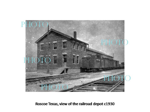 OLD LARGE HISTORIC PHOTO OF ROSCOE TEXAS, VIEW OF THE RAILROAD DEPOT 1930