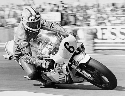 OLD LARGE PHOTO Motor Racing Boet Van Dulmen of Holland riding a Yamaha 500 motorcycle 1980