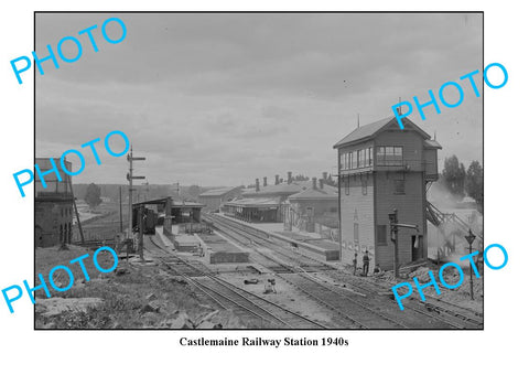 LARGE PHOTO OF OLD CASTLEMAINE RAILWAY STATION, 1940s