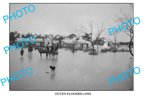 LARGE PHOTO OF OLD OUYEN IN FLOOD c1910, VICTORIA