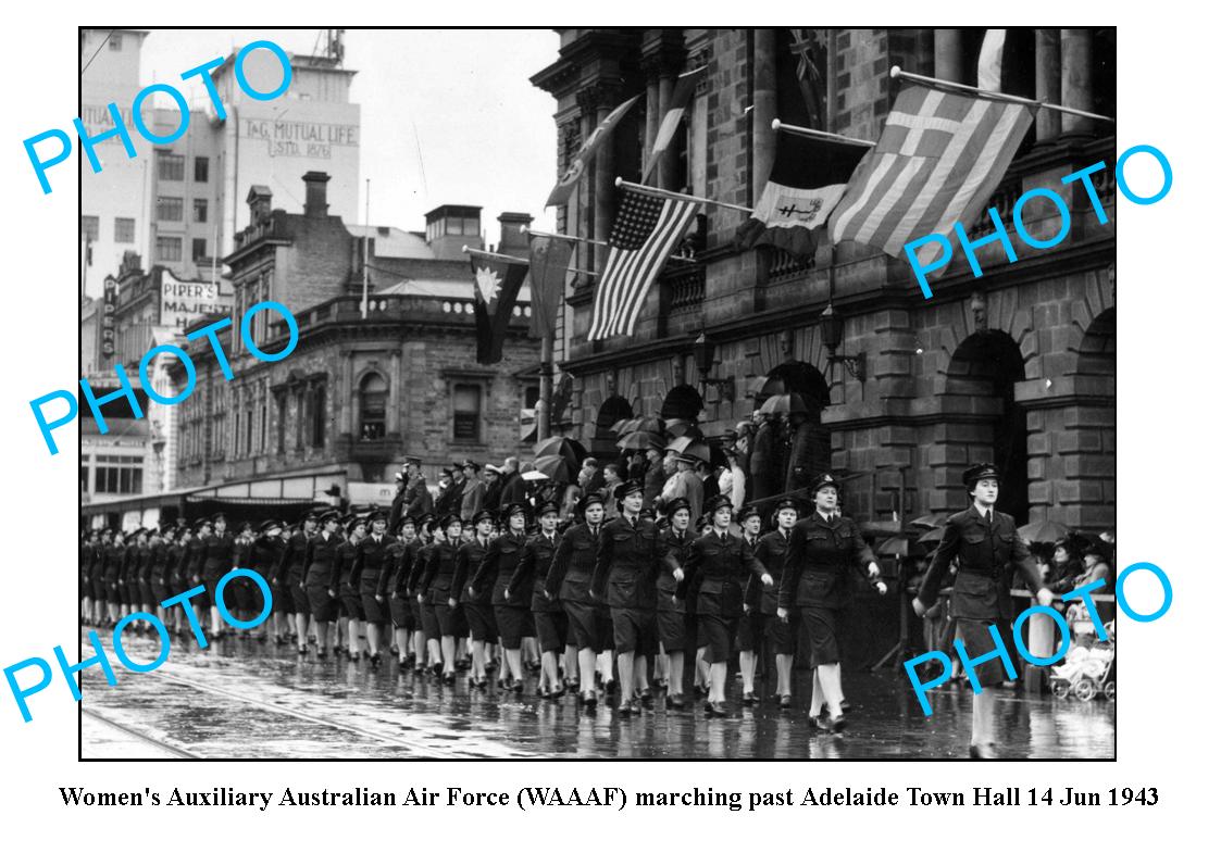 OLD LARGE PHOTO, WOMENS AUSTRALIAN AIR FORCE, WWII 1943 MARCH ADELAIDE SA