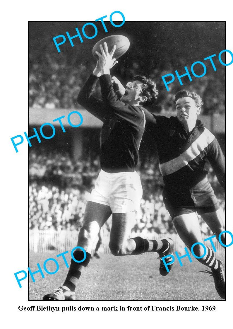 OLD LARGE PHOTO, ESSENDON FC GREAT GEOFF BLETHYN c1969