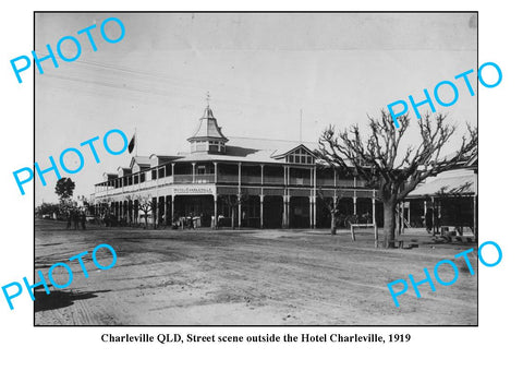 OLD LARGE PHOTO, CHARLEVILLE QUEENSLAND, STREET SCENE HOTEL CHARLEVILLE c1919