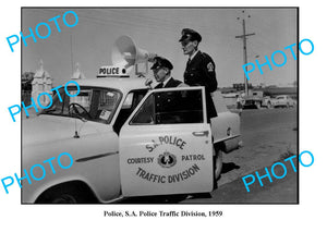 OLD LARGE PHOTO, SOUTH AUSTRALIAN TRAFFIC POLICE CAR & OFFICIERS c1959, ADELAIDE