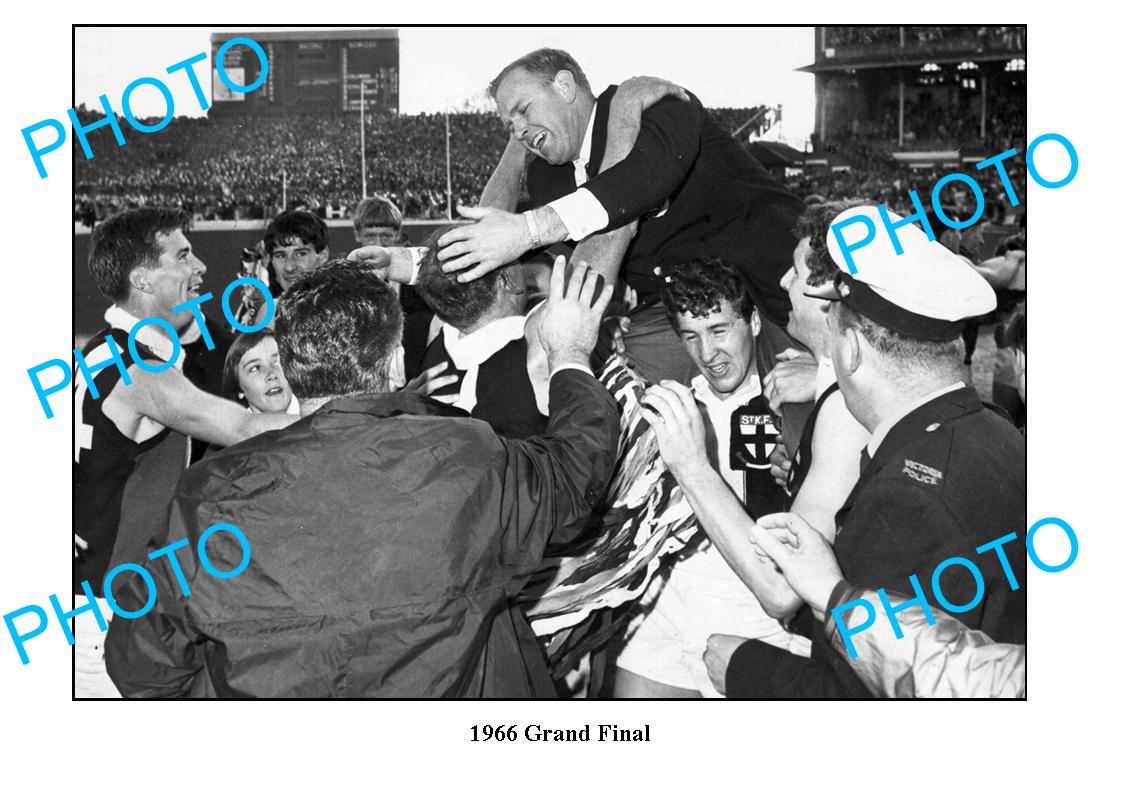 LARGE PHOTO FEATURING St KILDA FC GREAT ALLAN JEANS, 1966 GRAND FINAL