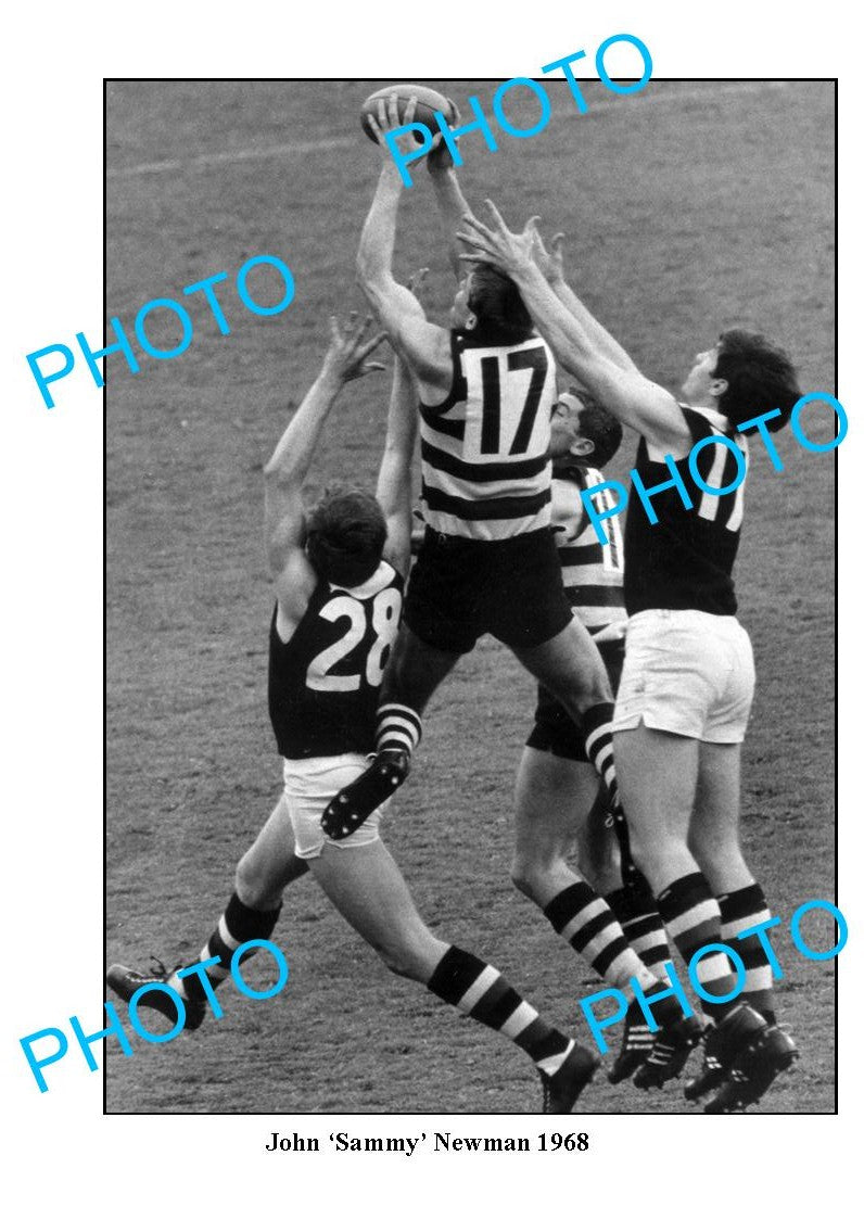 LARGE PHOTO FEATURING GEELONG FC GREAT SAM NEWMAN, PACK MARK c1968