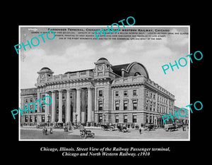 OLD LARGE HISTORIC PHOTO CHICAGO ILLINOIS, VIEW OF THE RAILWAY TERMINAL c1910