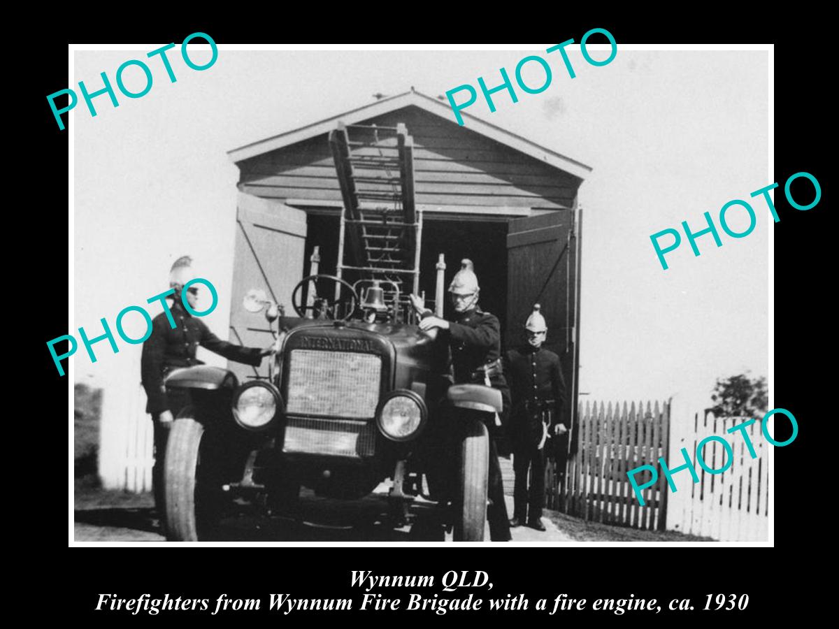 OLD LARGE HISTORIC PHOTO OF WYNNUM QLD, THE FIRE BRIGADE & TRUCK c1930