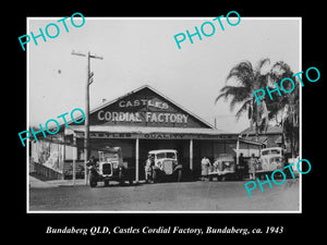 OLD LARGE HISTORIC PHOTO OF BUNDABERG QLD, VIEW OF CASTLES CORDIALS FACTORY 1943