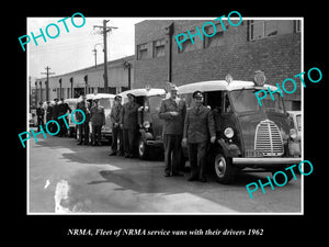 OLD LARGE HISTORIC PHOTO OF NSW NRMA SERVICE CAR FLEET & DRIVER c1962