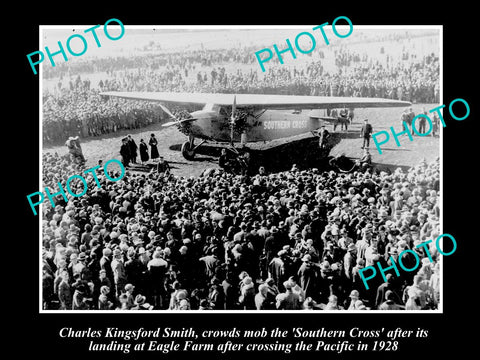 OLD LARGE PHOTO OF CHARLES KINGSFORD SMITH ARRIVING AT EAGLE FARM, c1928 QLD