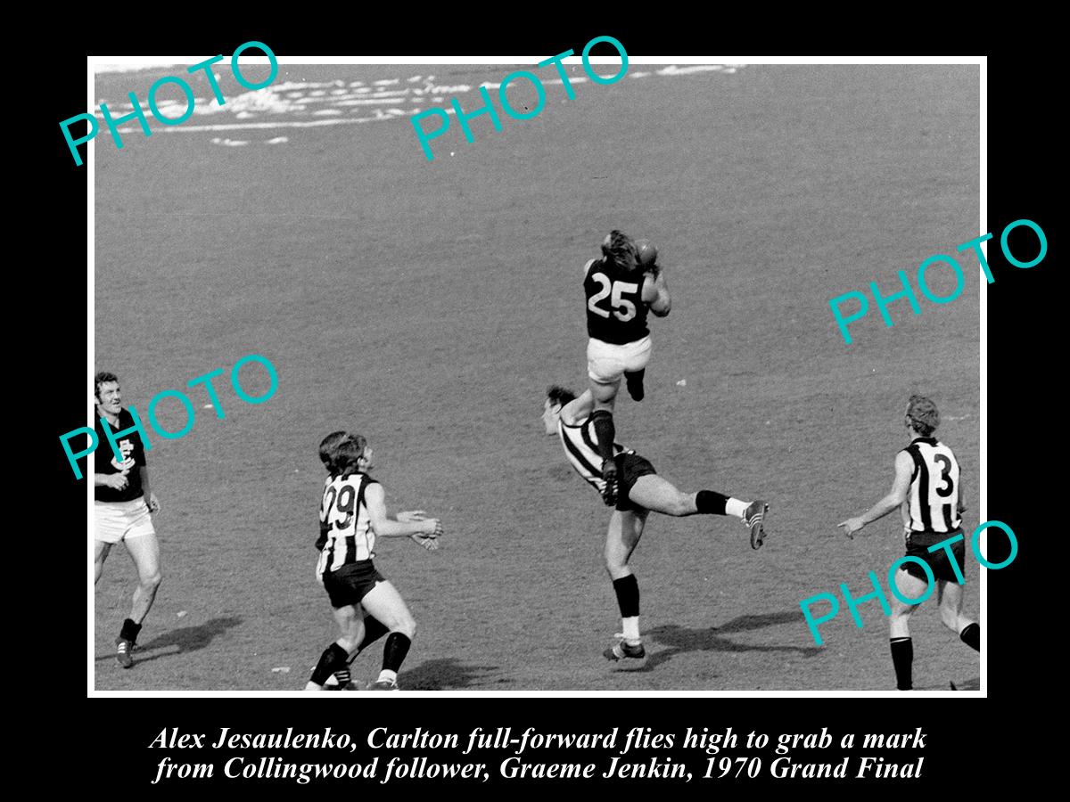 OLD HISTORICAL PHOTO OF CARLTON FC GREAT ALEX JESAULENKO, 1970 GRAND FINAL MARK