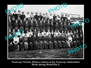 OLD LARGE HISTORICAL PHOTO OF FOOTSCRAY VICTORIA, WOMEN AMMO FACTORY WORKERS WWI