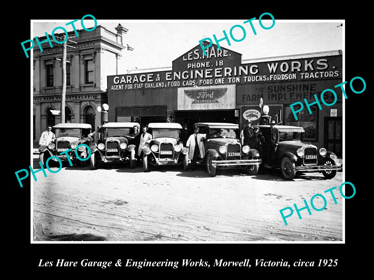 OLD LARGE HISTORIC PHOTO OF MORWELL VICTORIA, LES HARE'S MOTOR GARAGE c1925