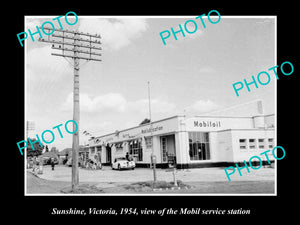 OLD LARGE HISTORIC PHOTO OF SUNSHINE VICTORIA, THE MOBIL SERVICE STATION c1954