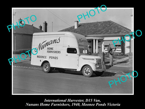 OLD HISTORIC PHOTO OF INTERNATIONAL HARVESTER D15 VAN MOONEE PONDS VICTORIA 1940