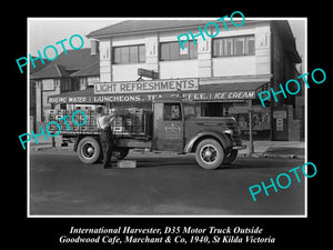 OLD HISTORIC PHOTO OF INTERNATIONAL HARVESTER D35 TRUCK, St KILDA VICTORIA c1940