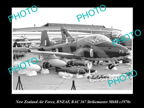 HISTORIC AVIATION PHOTO OF RNZAF NEW ZEALAND AIR FORCE, STRIKEMASTER JET 1970s