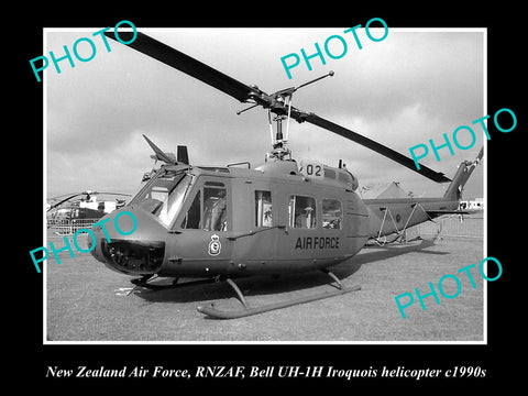 HISTORIC AVIATION PHOTO OF RNZAF NEW ZEALAND AIR FORCE, IROQUOIS HELICOPTER