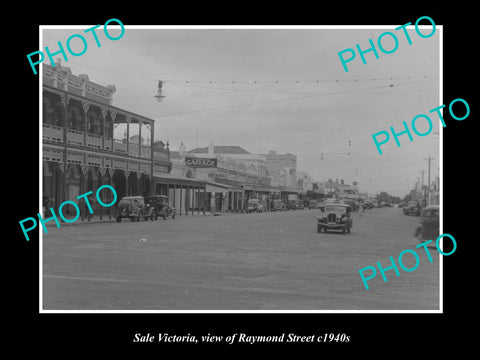 OLD LARGE HISTORIC PHOTO OF SALE VICTORIA, VIEW OF RAYMOND STREET c1940s