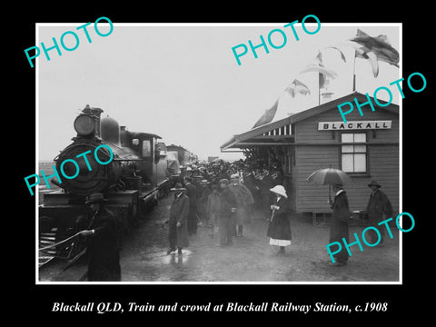 OLD LARGE HISTORIC PHOTO OF BLACKALL QLD, VIEW OF CROWD AT RAILWAY STATION 1908