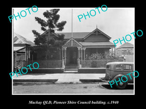 OLD LARGE HISTORIC PHOTO OF MACKAY QLD, THE PIONEER SHIRE COUNCIL BUILDING c1940