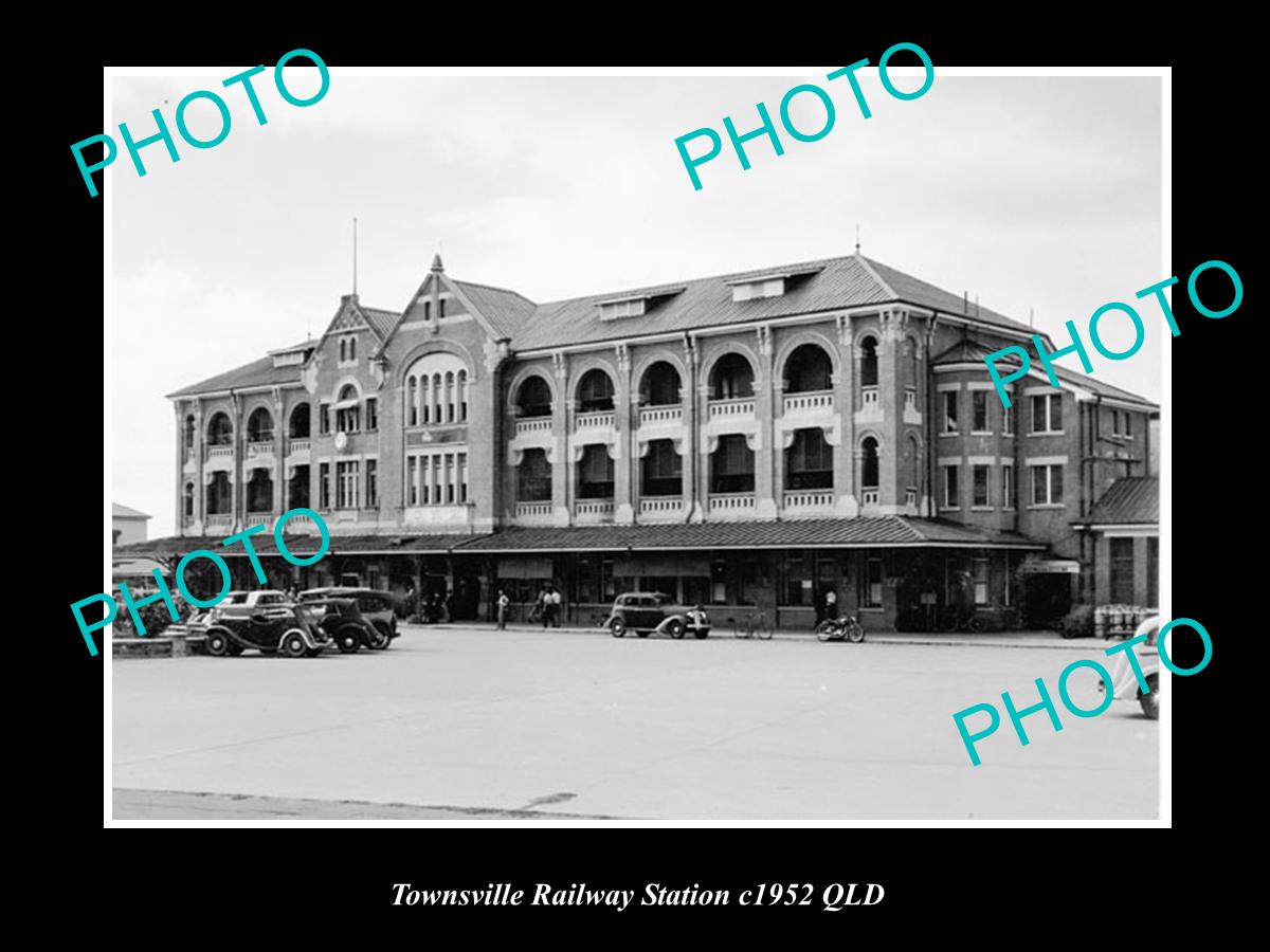 OLD LARGE HISTORIC PHOTO OF TOWNSVILLE QLD, VIEW OF THE RAILWAY STATION c1952