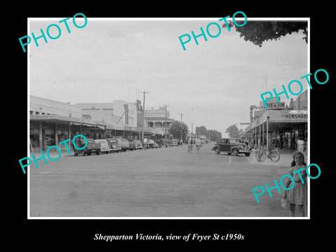 OLD LARGE HISTORIC PHOTO OF SHEPPARTON VICTORIA, VIEW OF FRYER STREET c1950