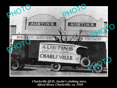 OLD LARGE HISTORIC PHOTO OF CHARLEVILLE QLD, VIEW OF AUSTIN CLOTHING STORE 1938