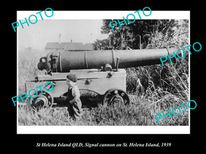 OLD LARGE HISTORIC PHOTO OF St HELENA ISLAND QLD, THE SIGNAL CANNON 1939