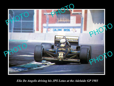 LARGE HISTORIC MOTOR RACING PHOTO, ELIO DE ANGELIS DRIVING HIS JPS LOTUS 1985 GP