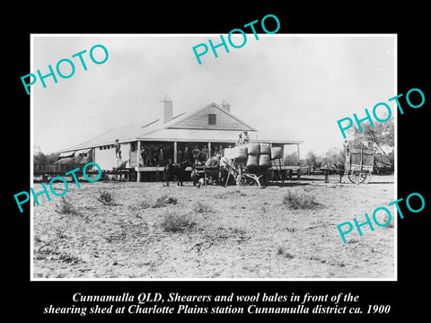 OLD HISTORIC PHOTO OF CUNNAMULLA QLD, SHEARERS & WOOL AT CHARLOTTE STATION 1900