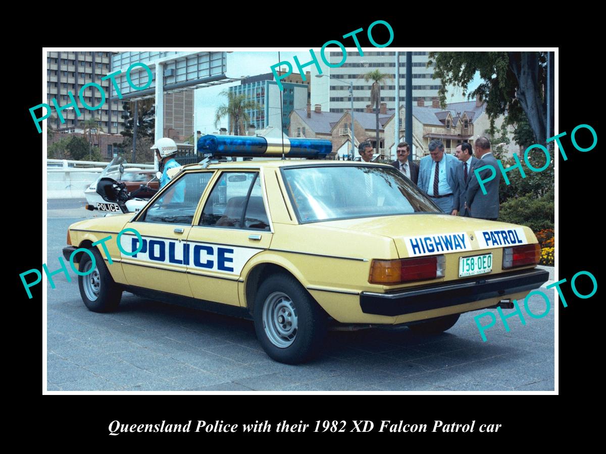 OLD LARGE HISTORIC PHOTO OF THE QUEENSLAND POLICE XD FORD FALCON PATROL CAR 1982