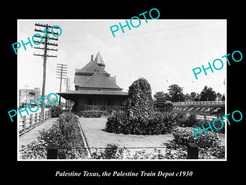 OLD LARGE HISTORIC PHOTO OF PALESTINE TEXAS, THE RAILROAD DEPOT STATION c1930