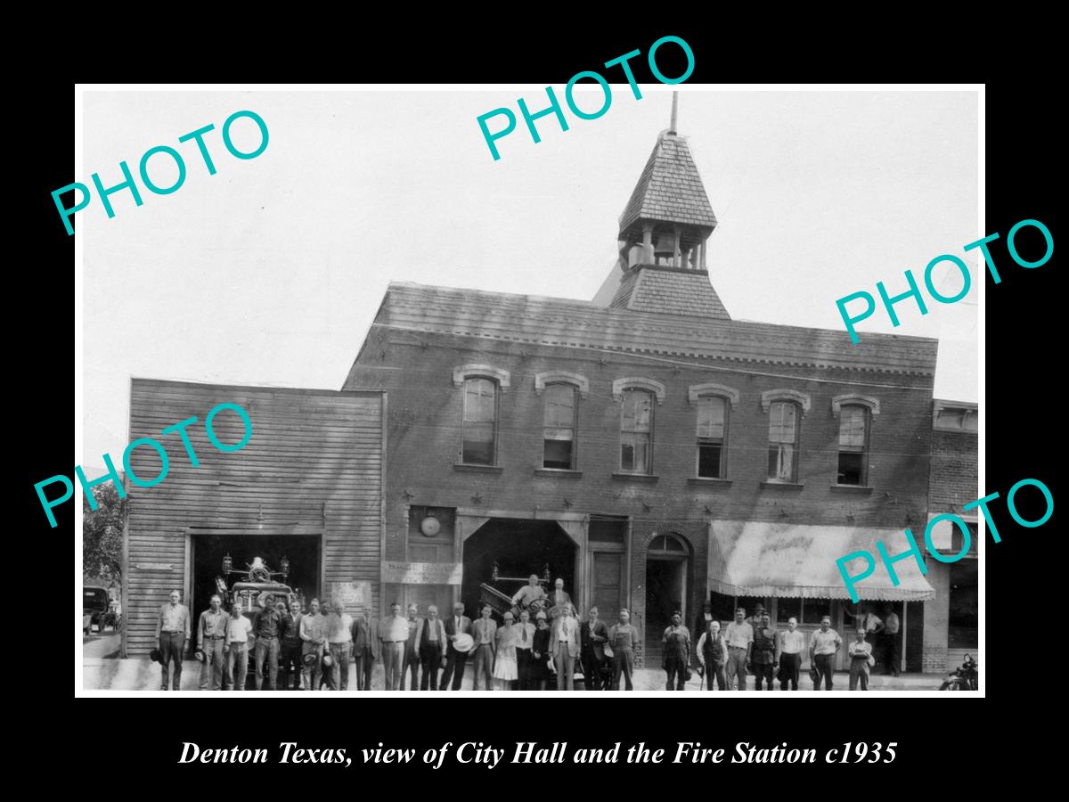 OLD LARGE HISTORIC PHOTO OF DENTON TEXAS, THE CITY HALL & FIRE STATION c1935