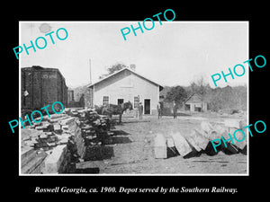 OLD LARGE HISTORIC PHOTO OF ROSWELL GEORGIA, THE RAILROAD DEPOT STATION c1900