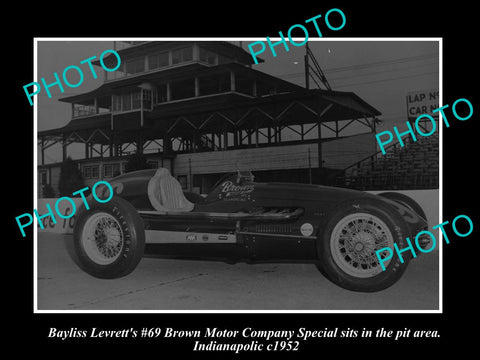 OLD LARGE HISTORIC PHOTO OF BAYLISS LEVRETTS 1957 INDIANAPOLIS RACE CAR, BROWN