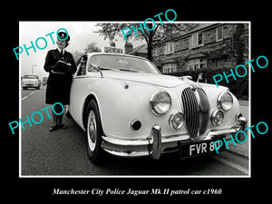 OLD LARGE HISTORIC PHOTO OF MANCHESTER CITY POLICE JAGUAR Mk II PATROL CAR c1960