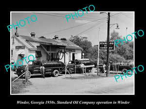 OLD LARGE HISTORIC PHOTO OF WINDER GEORGIA, STANDARD OIL COMPANY STATION c1950