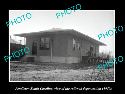 OLD HISTORIC PHOTO OF PENDLETON SOUTH CAROLINA, RAILROAD DEPOT STATION c1950s