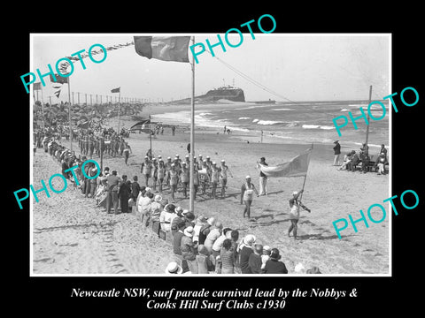 OLD LARGE HISTORIC PHOTO OF NEWCASTLE NSW, SURF CARNIVAL ON NOBBYS BEACH c1930