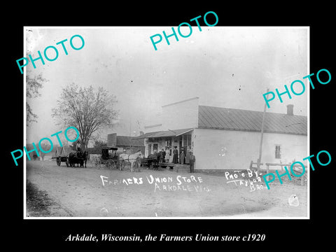 OLD LARGE HISTORIC PHOTO OF ARKDALE WISCONSIN, THE FARMERS UNION STORE c1920