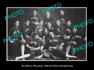 OLD LARGE HISTORIC PHOTO OF TWO RIVERS WISCONSIN, THE TOWN BASEBALL TEAM c1908