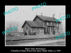 OLD LARGE HISTORIC PHOTO OF MAPLE VALLEY WASHINGTON, RAILROAD DEPOT STATION 1920