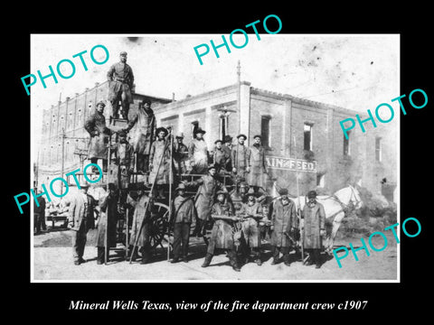 OLD LARGE HISTORIC PHOTO OF MINERAL WELLS TEXAS, THE FIRE DEPARTMENT CREW c1907