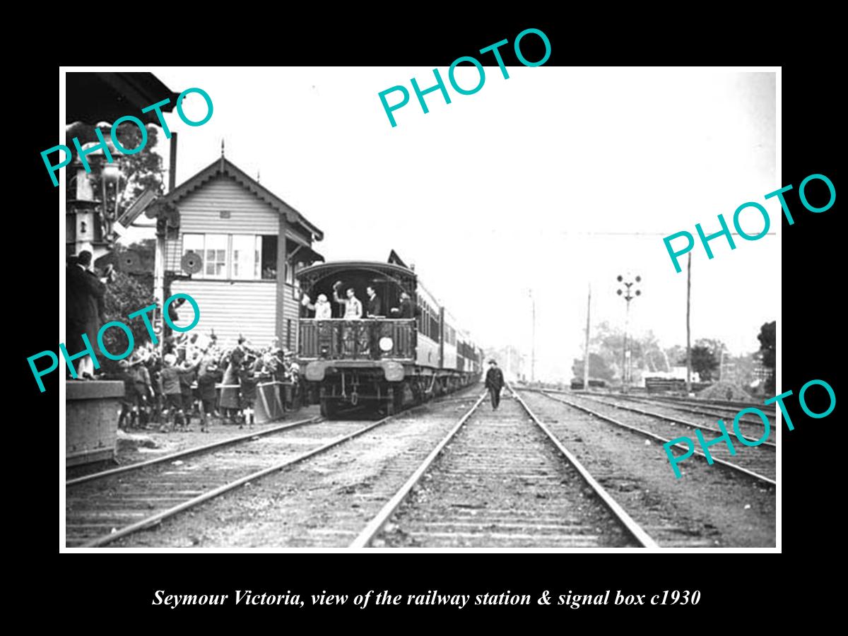 OLD LARGE HISTORIC PHOTO OF SEYMOUR VICTORIA, RAILWAY STATION SIGNAL BOX c1930