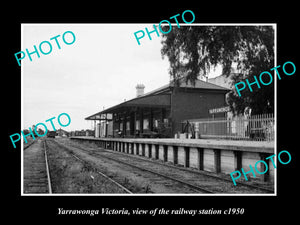 OLD LARGE HISTORIC PHOTO OF YARRAWONGA VICTORIA, THE RAILWAY STATION 1950