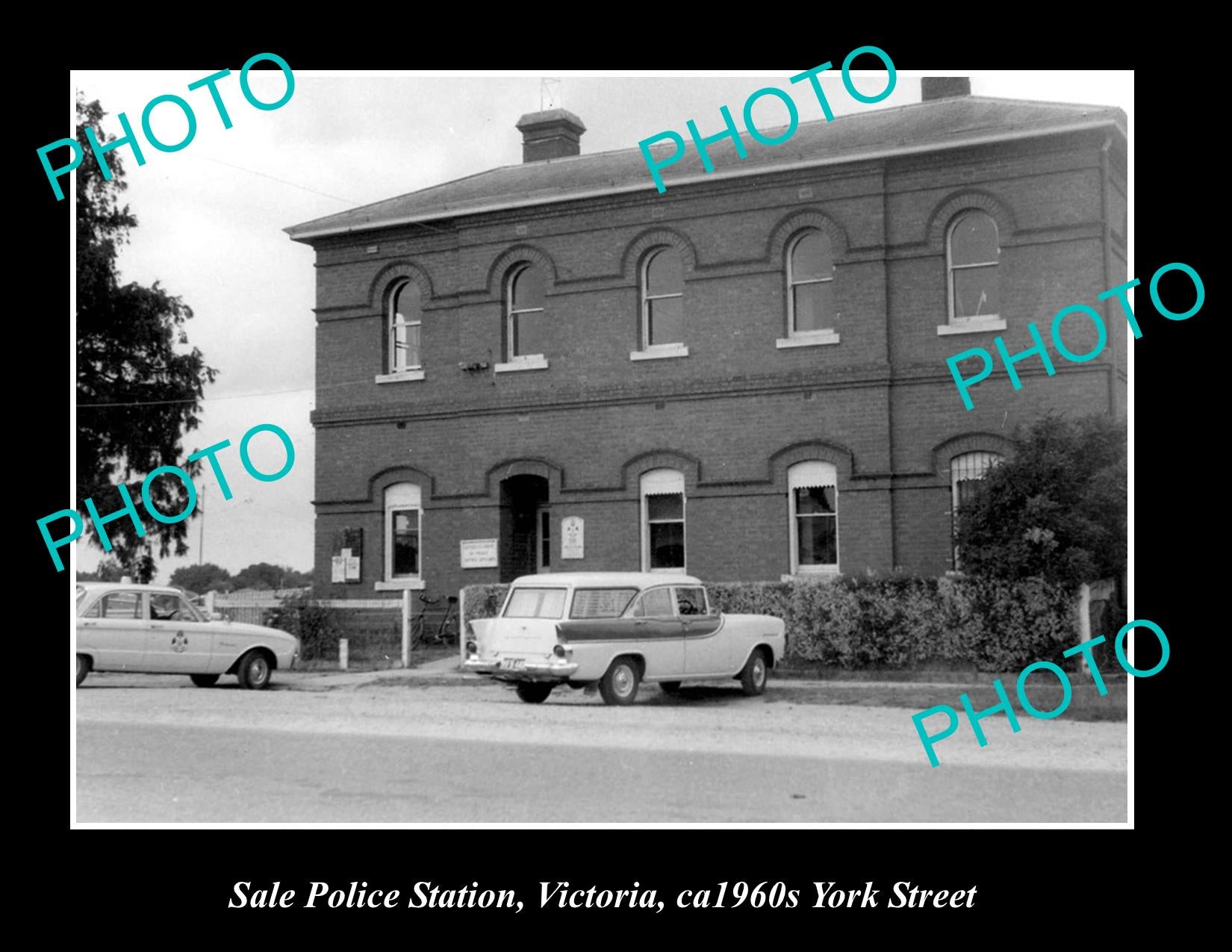 OLD LARGE HISTORIC PHOTO OF THE SALE POLICE STATION, c1960s VICTORIA