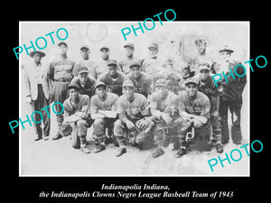 OLD HISTORIC PHOTO OF INDIANAPOLIS CLOWNS, THE NEGRO LEAGUE BASEBALL TEAM c1943